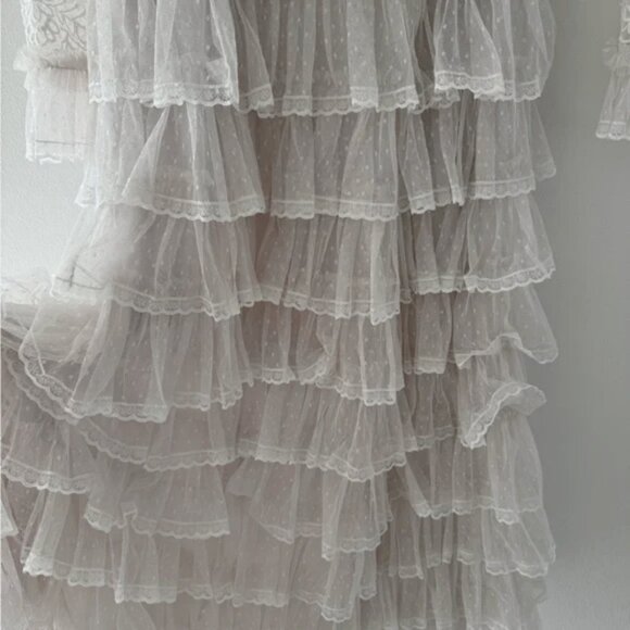 Mac Duggal 8003 Size 8 Embroidered Long Sleeve Ruffled Tiered Pearl White Dress - Picture 11 of 11